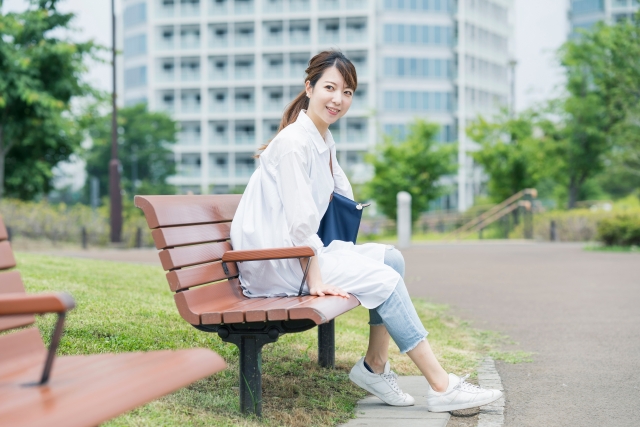 女性