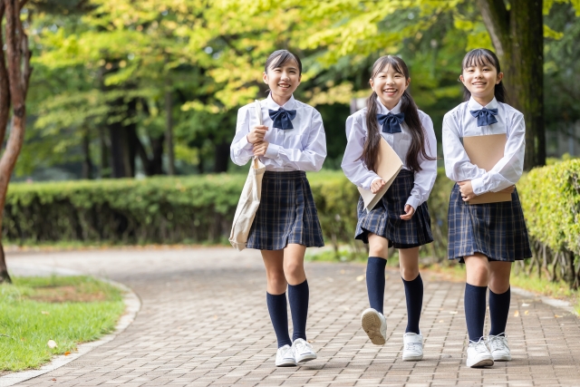 ３人組の女子高生